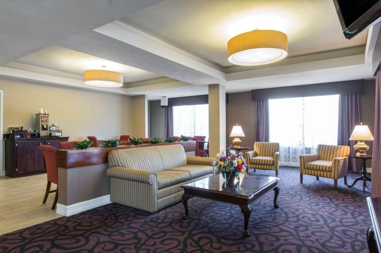Royal Palms Inn Стокбридж Экстерьер фото